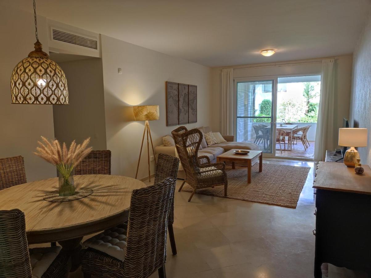 Costalita On The Beach - 3 Bedroom Cosy Apartment Естепона Екстериор снимка
