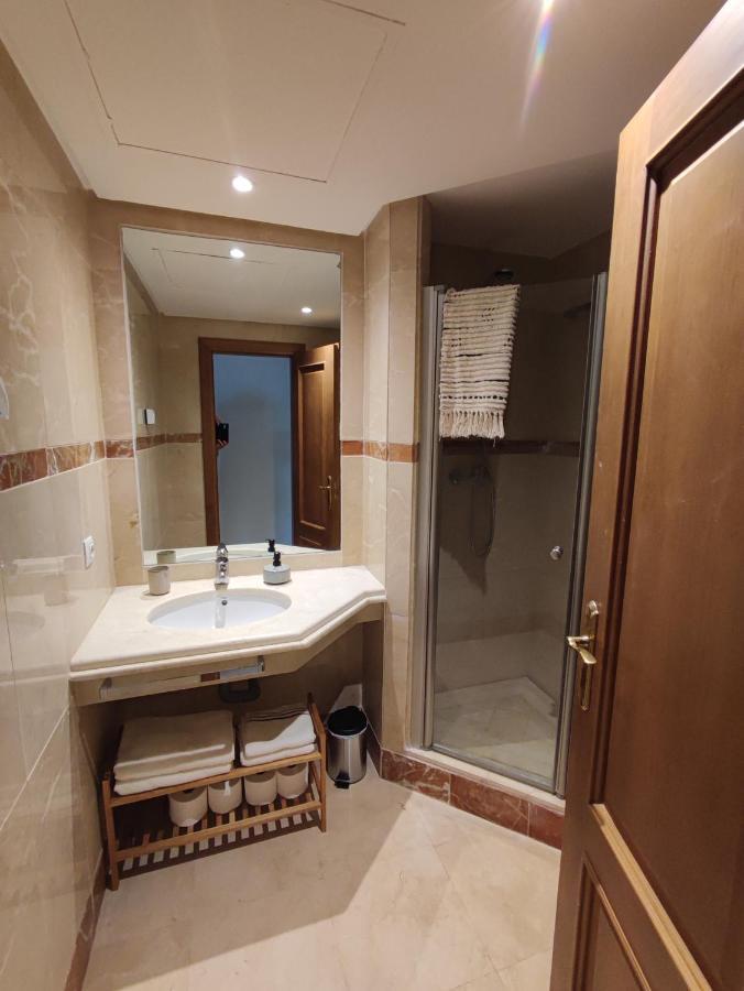 Costalita On The Beach - 3 Bedroom Cosy Apartment Естепона Екстериор снимка