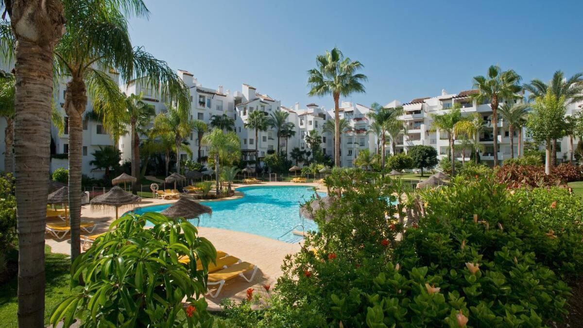 Costalita On The Beach - 3 Bedroom Cosy Apartment Естепона Екстериор снимка